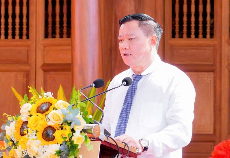Đồng chí Nguyễn Khắc Thận, Ủy viên Trung ương Đảng, Bí thư Tỉnh ủy, Trưởng Đoàn ĐBQH tỉnh Nghệ An phát biểu tại buổi lễ. Ảnh: Phạm Bằng