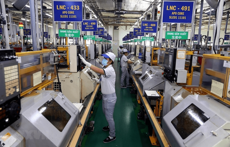 Nhiều doanh nghiệp đang đẩy mạnh ứng dụng công nghệ và quản trị năng lượng nhằm giảm chi phí sản xuất, nâng cao năng lực cạnh tranh. Ảnh: TTXVN