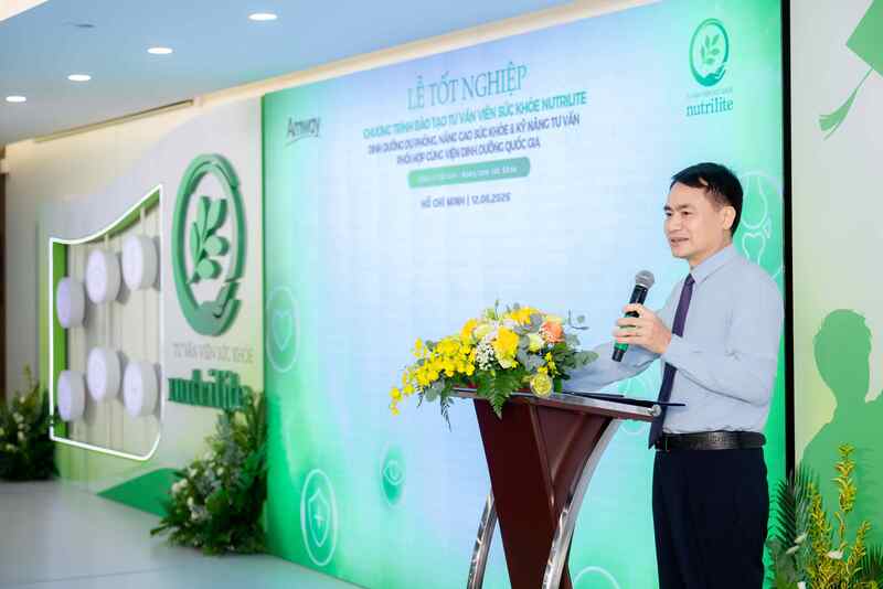 PGS.TS. Trần Thanh Dương, Viện trưởng Viện Dinh dưỡng Quốc gia phát biểu tại buổi lễ.