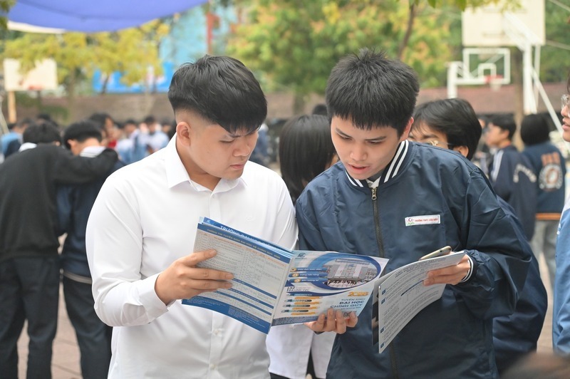 Mô hình hợp tác giữa trường đại học và doanh nghiệp giúp rút ngắn khoảng cách giữa đào tạo, nghiên cứu và nhu cầu thực tiễn của thị trường lao động. Ảnh: EPU