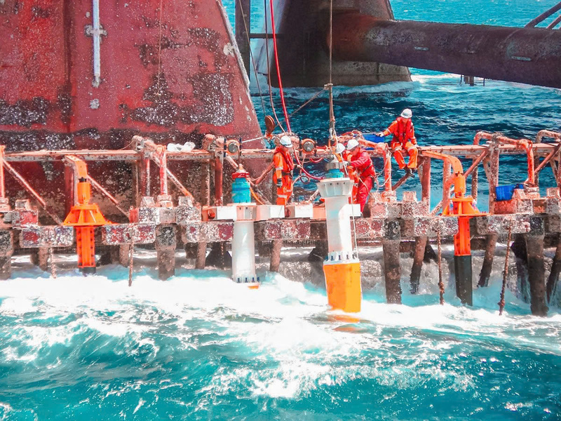 Người lao động Petrovietnam ngoài giàn khoan