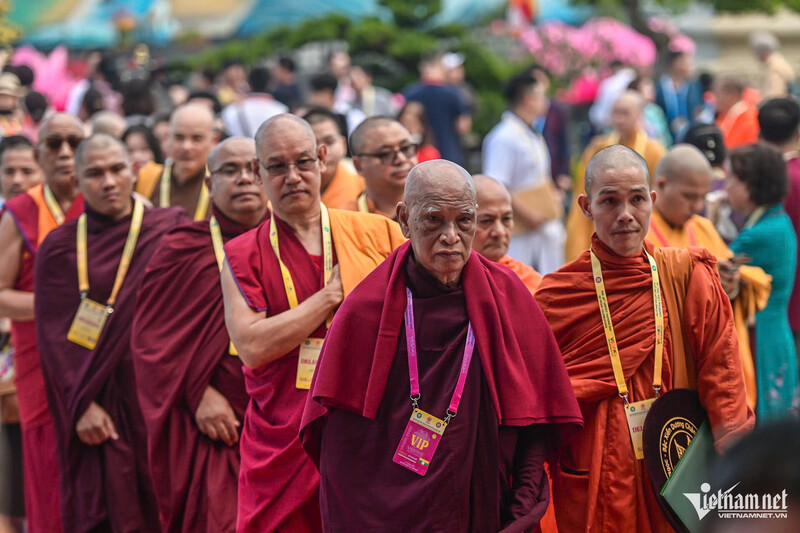 Đại lễ Vesak Liên Hiệp Quốc 2025 có sự tham dự của 1.300 đại biểu quốc tế đến từ 85 quốc gia, vùng lãnh thổ. Ảnh: Nguyễn Huế (Vietnamnet)