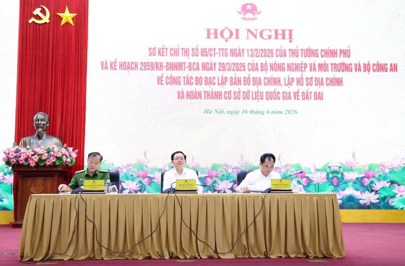 Phó Thủ tướng Hồ Quốc Dũng và các đại biểu dự Hội nghị. Ảnh: VGP/Gia Huy