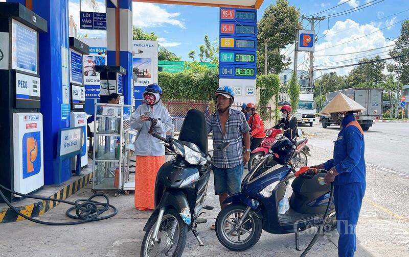 Sau hơn nửa tháng triển khai xăng sinh học E10, thị trường xăng dầu Vĩnh Long duy trì ổn định. Ảnh: Khánh Ngọc.