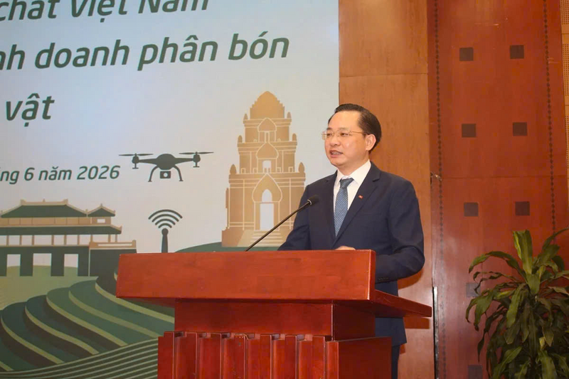 Ông Nguyễn Hữu Tú -Tổng Giám đốc Tập đoàn Hoá chất Việt Nam (Vinachem)