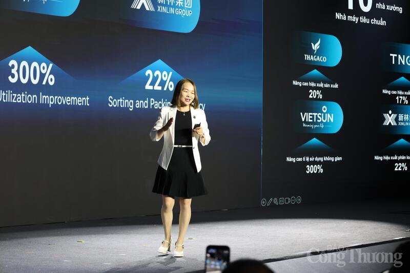 Bà Moli, CEO Tập đoàn Jack Technology trao đổi tại sự kiện.