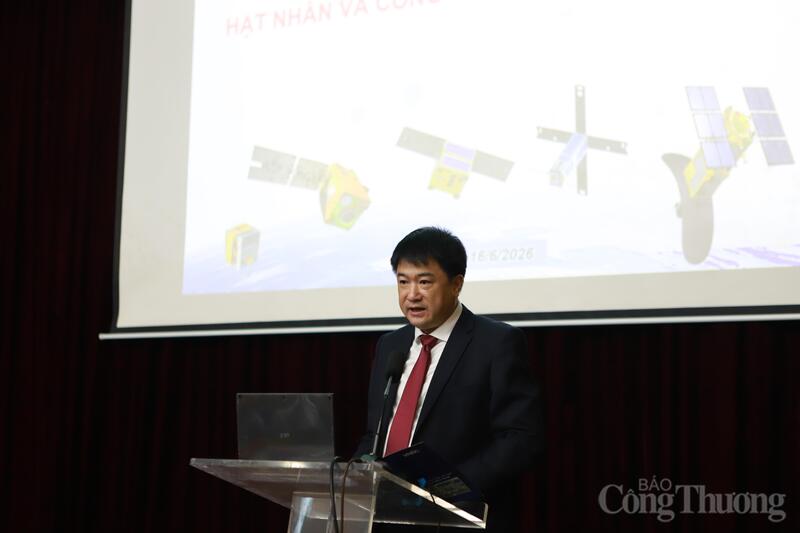 GS.TS. Chu Hoàng Hà, Phó Chủ tịch Viện Hàn lâm Khoa học và Công nghệ Việt Nam phát biểu tại hội thảo.