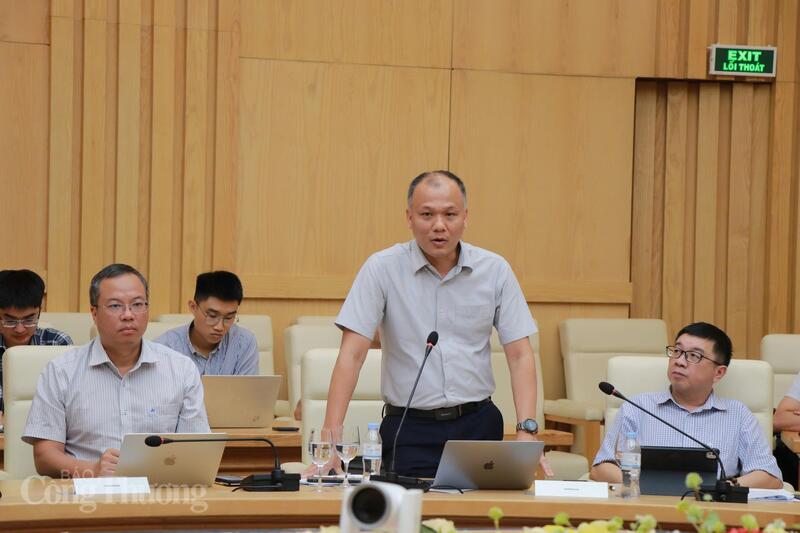 Bộ Công Thương họp về giải pháp đảm bảo nguồn than nhập khẩu cho sản xuất điện - 4