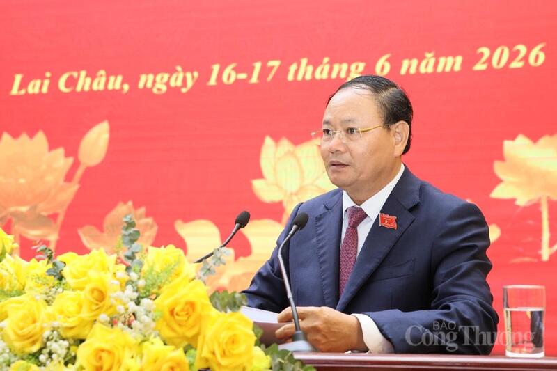 Bí thư Tỉnh ủy, Chủ tịch HĐND tỉnh Lai Châu Lê Minh Ngân phát biểu bế mạc Kỳ họp.