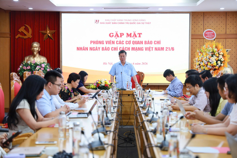 PGS.TS. Vũ Trọng Lâm, Giám đốc - Tổng Biên tập Nhà xuất bản Chính trị quốc gia Sự thật chia sẻ, đánh giá cao sự đồng hành, đóng góp tích cực của báo chí đối với ngành xuất bản. Ảnh: Nhà xuất bản Chính trị quốc gia Sự thật