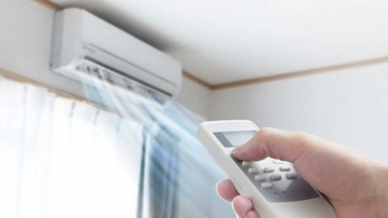 Những ngày nắng nóng khiến nhu cầu sử dụng điều hòa tại nhiều gia đình tăng mạnh