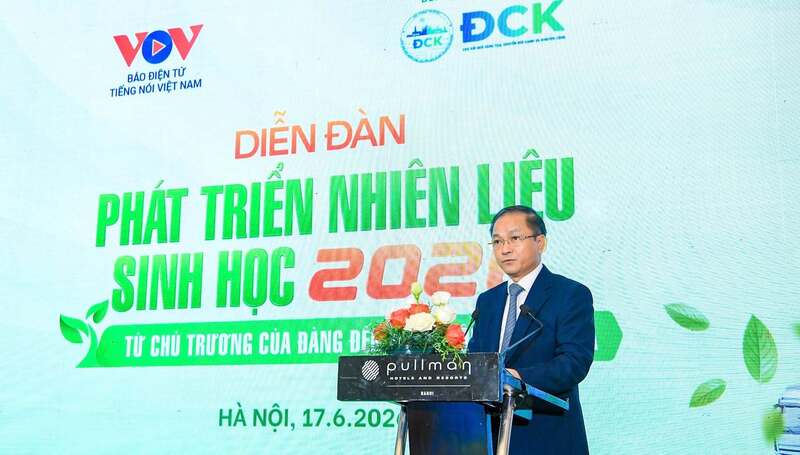 Ông Đào Duy Anh, Phó Cục trưởng Cục Đổi mới sáng tạo, Chuyển đổi xanh và Khuyến công phát biểu tại diễn đàn. Ảnh: VOV