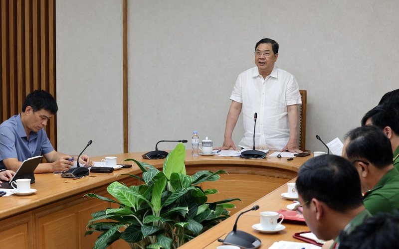 Phó Thủ tướng Thường trực Phạm Gia Túc làm việc với Bộ Xây dựng và các bộ, ngành liên quan về tình hình triển khai Nghị quyết 57/NQ-TW của Bộ Chính trị - Ảnh: VGP/Phương Nguyên