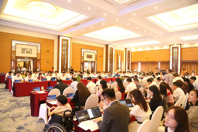 Đông đảo doanh nghiệp tham gia diễn đàn. Ảnh: Mai Liễu