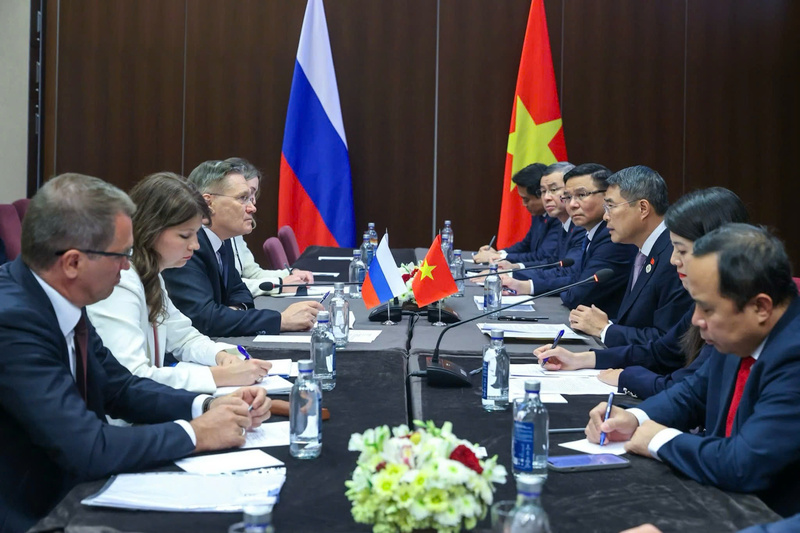 Thủ tướng Lê Minh Hưng tiếp ông Alexey Likhachev, Tổng Giám đốc Tập đoàn Năng lượng nguyên tử quốc gia Liên bang Nga (Rosatom).