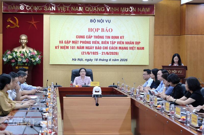 Toàn cảnh buổi họp báo. Ảnh: Lê An