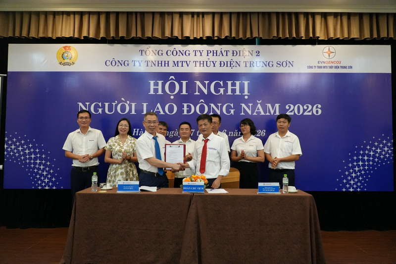 Hội nghị đã ký kết thỏa ước lao động tập thể giữa giữa người sử dụng lao động và đại diện người lao động