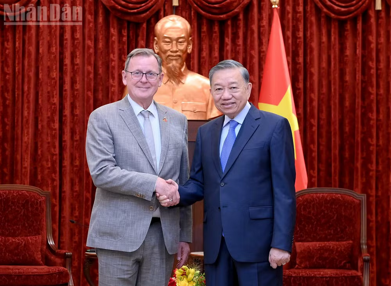 Tổng Bí thư, Chủ tịch nước Tô Lâm với Phó Chủ tịch Quốc hội Cộng hòa Liên bang Đức Bodo Ramelow tại cuộc tiếp. Ảnh: Đăng Khoa