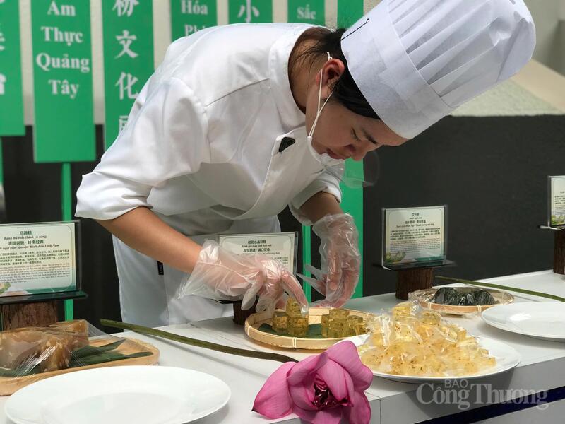Văn hóa ẩm thực Trung Quốc trong dịp Tết Đoan Ngọ. Ảnh: Bảo Thoa