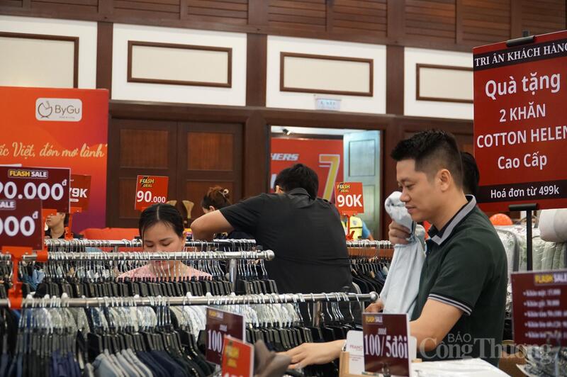Đà Nẵng Mega Sale 2026 là điểm nhấn của Mùa khuyến mại hè Đà Nẵng năm 2026,được kỳ vọng sẽ tạo hiệu ứng cộng hưởng tích cực giữa thương mại và du lịch