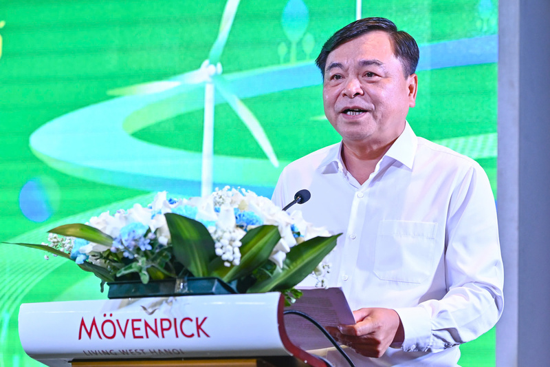 Thứ trưởng Bộ Nông nghiệp và Môi trường Nguyễn Hoàng Hiệp phát biểu khai mạc Diễn đàn. Ảnh: Tùng Đinh