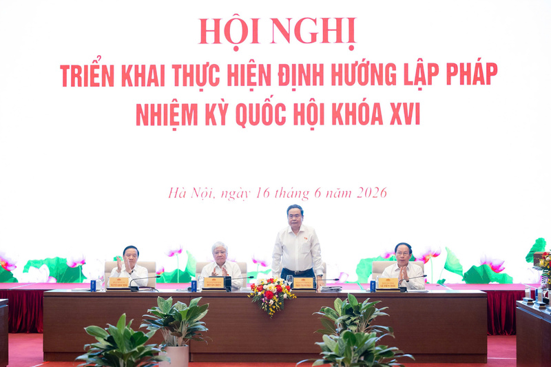 Ủy viên Bộ Chính trị, Chủ tịch Quốc hội Trần Thanh Mẫn chủ trì Hội nghị triển khai thực hiện Định hướng lập pháp nhiệm kỳ Quốc hội khóa XVI. Ảnh: Vũ Hiếu