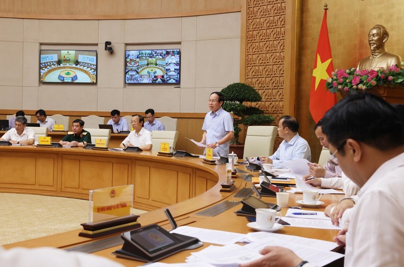 Phó Thủ tướng: Các địa phương phải chủ động chuẩn bị đội ngũ giáo viên, cơ sở vật chất, trang thiết bị dạy học để khi công trình hoàn thành có thể đưa vào vận hành ngay - Ảnh: VGP/Thu Sa