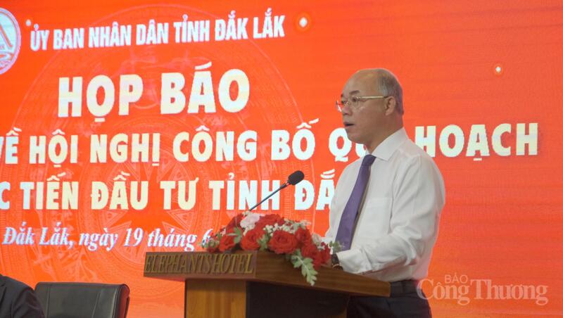 Ông Trương Công Thái, Phó Chủ tịch UBND tỉnh Đắk Lắk phát biểu tại buổi họp báo. Ảnh: Lê Sơn