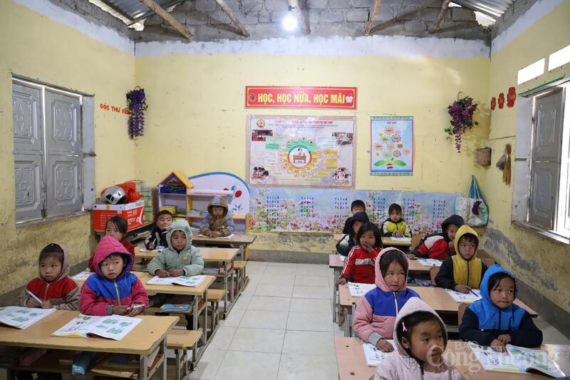 Ánh sáng 'niềm tin' từ những điều mắt thấy - 2