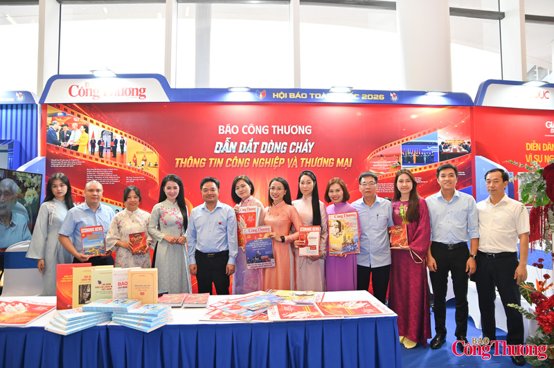 Các bộ, nhân viên, người làm báo Báo Công Thương tại Hội Báo toàn quốc năm 2026.