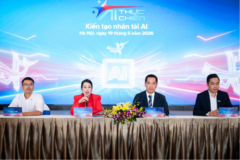 Ban tổ chức công bố những điểm mới của AI Thực chiến mùa 2. Ảnh: Techcombank