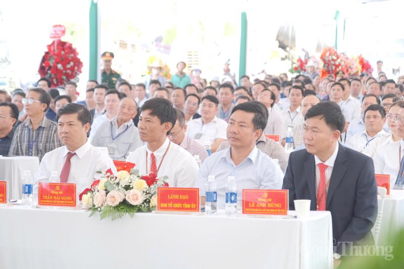 Các đại biểu tại lễ khởi động. Ảnh: Lê Sơn