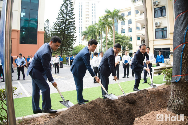 Chuyển Trường ĐH Công nghiệp Hà Nội thành Đại học Công nghiệp Hà Nội - 10