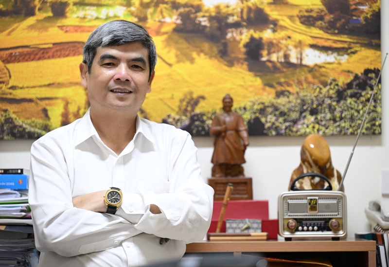 PGS.TS Hà Huy Phượng, Thường vụ Đảng ủy, Trưởng ban Tổ chức cán bộ Học viện Báo chí và Tuyên truyền, Ủy viên Hội đồng Biên tập Tạp chí Lý luận chính trị và Truyền thông. Ảnh: Nguyên Khánh
