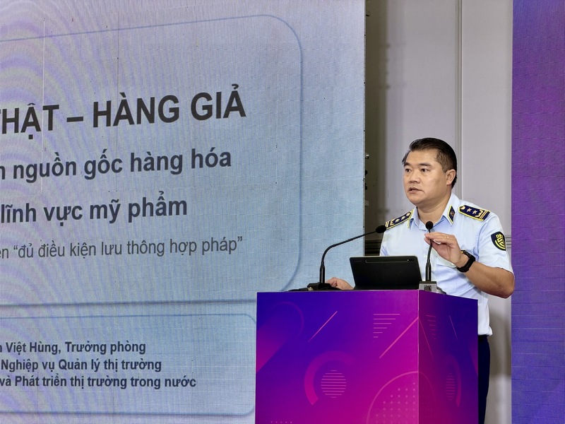 Ông Trần Việt Hùng - Trưởng phòng Nghiệp vụ Quản lý thị trường (Cục Quản lý và Phát triển thị trường trong nước). Ảnh: Ngọc Hoa