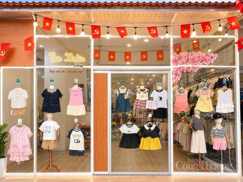 Cuộc cạnh tranh trong ngành thời trang trực tuyến đang chuyển dần từ cuộc đua về giá sang cuộc đua về thương hiệu và trải nghiệm khách hàng. Ảnh: Thanh Mai