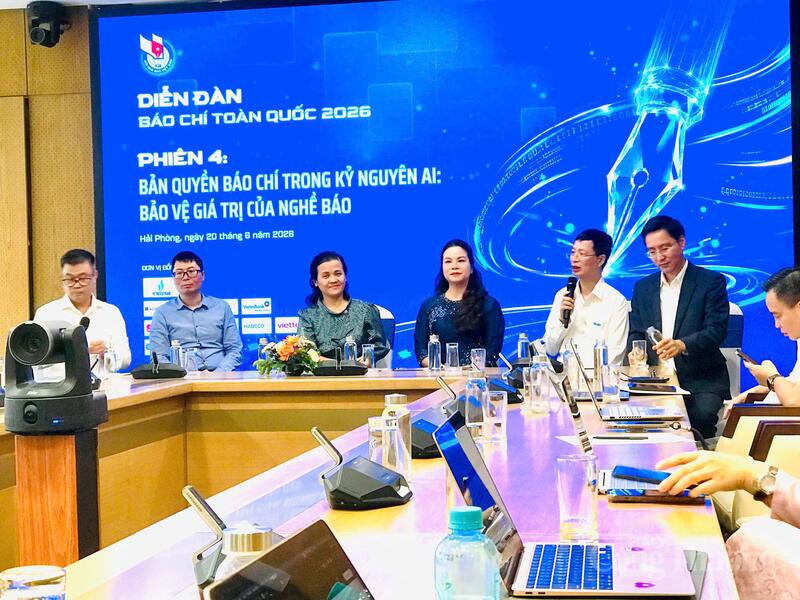 Các đại biểu thảo luận về giải pháp bảo vệ bản quyền báo chí. Ảnh: Bảo Thoa