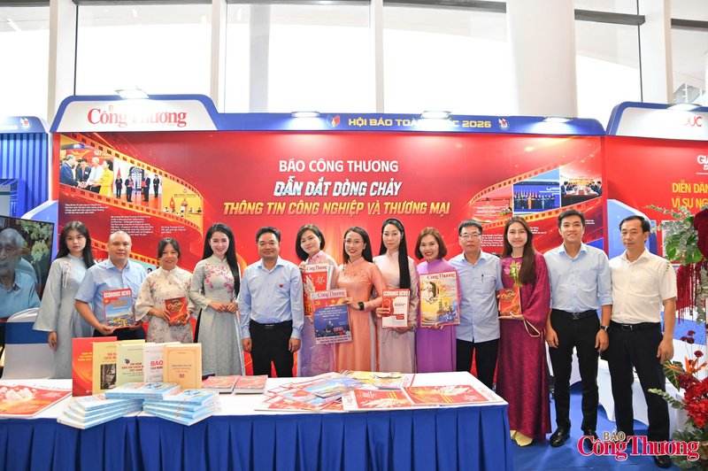 Đội ngũ cán bộ, phóng viên, biên tập viên và người lao động Báo Công Thương tham gia Hội Báo toàn quốc 2026 - Ảnh: Nam Nguyễn