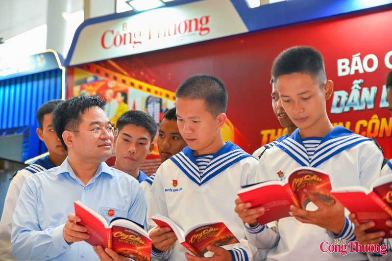 Báo Công Thương đoạt giải 'Gian trưng bày ấn tượng đặc sắc' tại Hội Báo toàn quốc 2026 - 10
