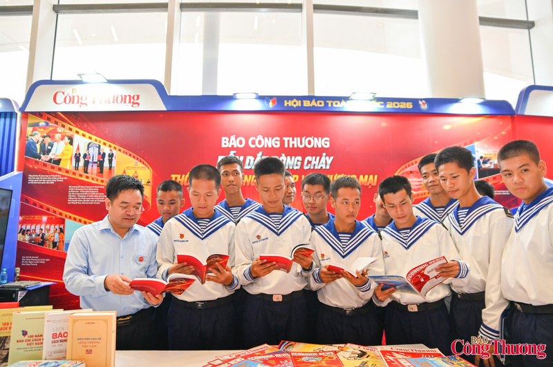 Báo Công Thương đoạt giải 'Gian trưng bày ấn tượng đặc sắc' tại Hội Báo toàn quốc 2026 - 11
