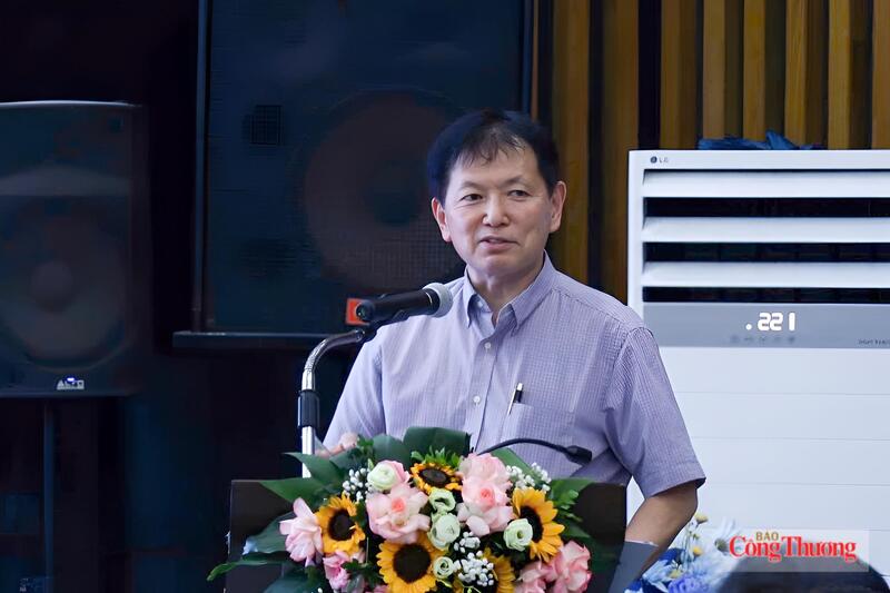 Ông Moriyasu Kunihiro, chuyên gia JICA chia sẻ tại hội nghị.