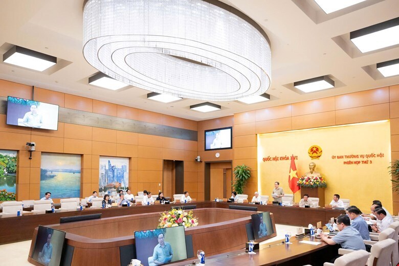 Quang cảnh Phiên bế mạc.