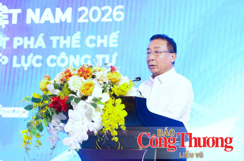 Ông Nguyễn Văn Đệ, Phó Chủ tịch UBND tỉnh Nghệ An nêu chủ trương của tỉnh về phát triển kinh tế tư nhân tại Diễn đàn kinh tế tư nhân - vòng đối thoại địa phương.