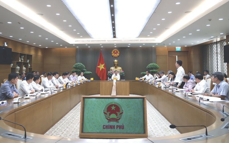 Các đại biểu phát biểu ý kiến tại cuộc họp - Ảnh: VGP/Phương Nguyên