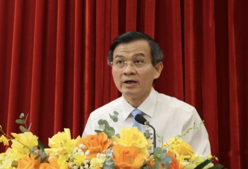 PGS.TS Đoàn Minh Huấn - Ủy viên Bộ Chính trị, Giám đốc Học viện Chính trị quốc gia Hồ Chí Minh, Phó Chủ tịch Thường trực Hội đồng Lý luận Trung ương phát biểu khai mạc - Ảnh: Chí Tâm