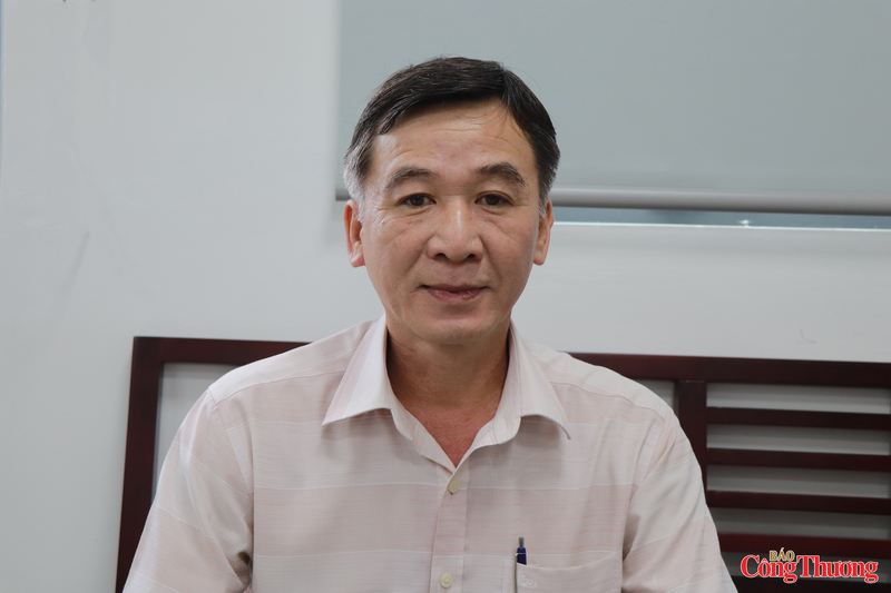 Bác sĩ chuyên khoa II Lê Công Thọ, Giám đốc Trung tâm y tế Quân - Dân y Côn Đảo. Ảnh: Thanh Tuấn
