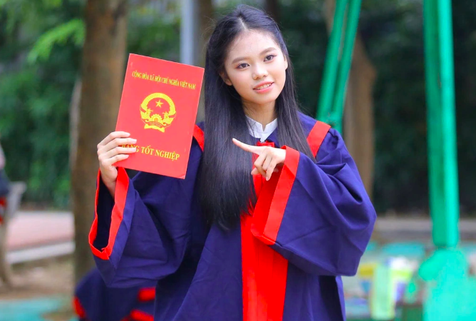 Với tổng điểm 3 môn đạt 29,75, Trần Minh Hà ghi dấu ấn khi trở thành thủ khoa kỳ thi tuyển sinh vào lớp 10 thành phố Hà Nội. Ảnh: NVCC
