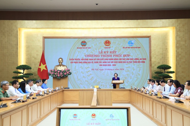 Phó Thủ tướng nhấn mạnh bảo đảm an toàn thực phẩm là bảo vệ sức khỏe nhân dân, cộng đồng và cũng là bảo vệ nền kinh tế nông nghiệp - Ảnh: VGP/Thu Giang