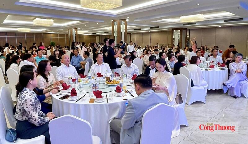 Quang cảnh tại buổi Gala.