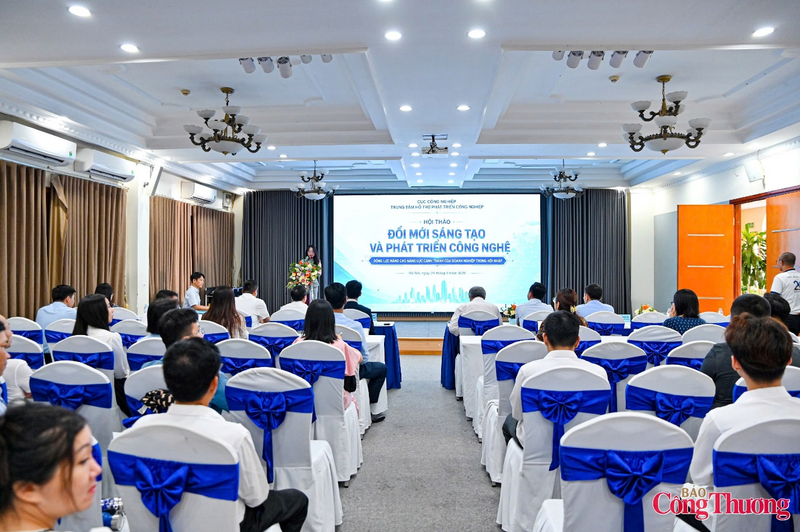 Toàn cảnh hội thảo "Đổi mới sáng tạo và phát triển công nghệ - Động lực nâng cao năng lực cạnh tranh của doanh nghiệp trong hội nhập". Ảnh: Nam Nguyễn